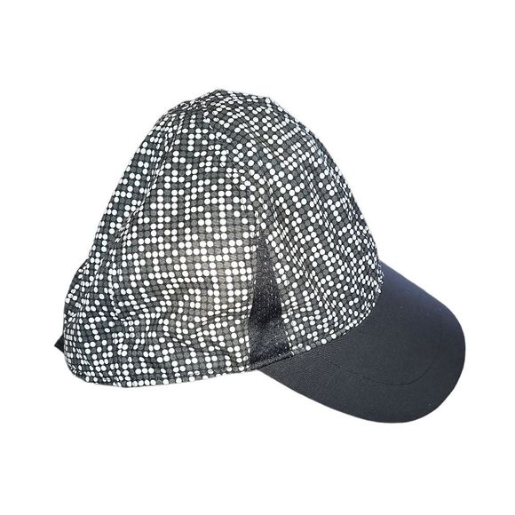 Under Armour youth lightweight black and white ball cap adjustable - Picture 2 of 3